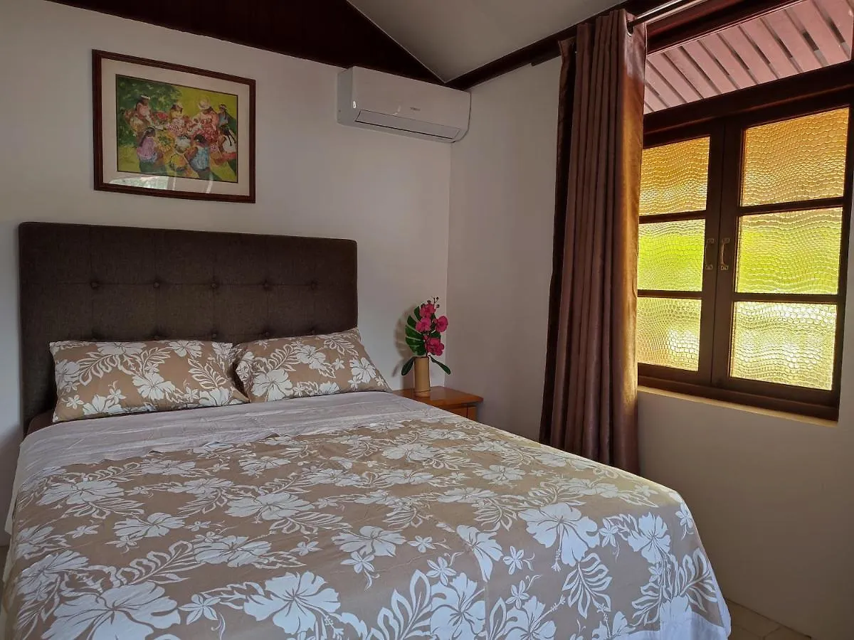 O'Hale Perry Villa Pirae